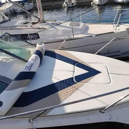 Loveboat Ботель